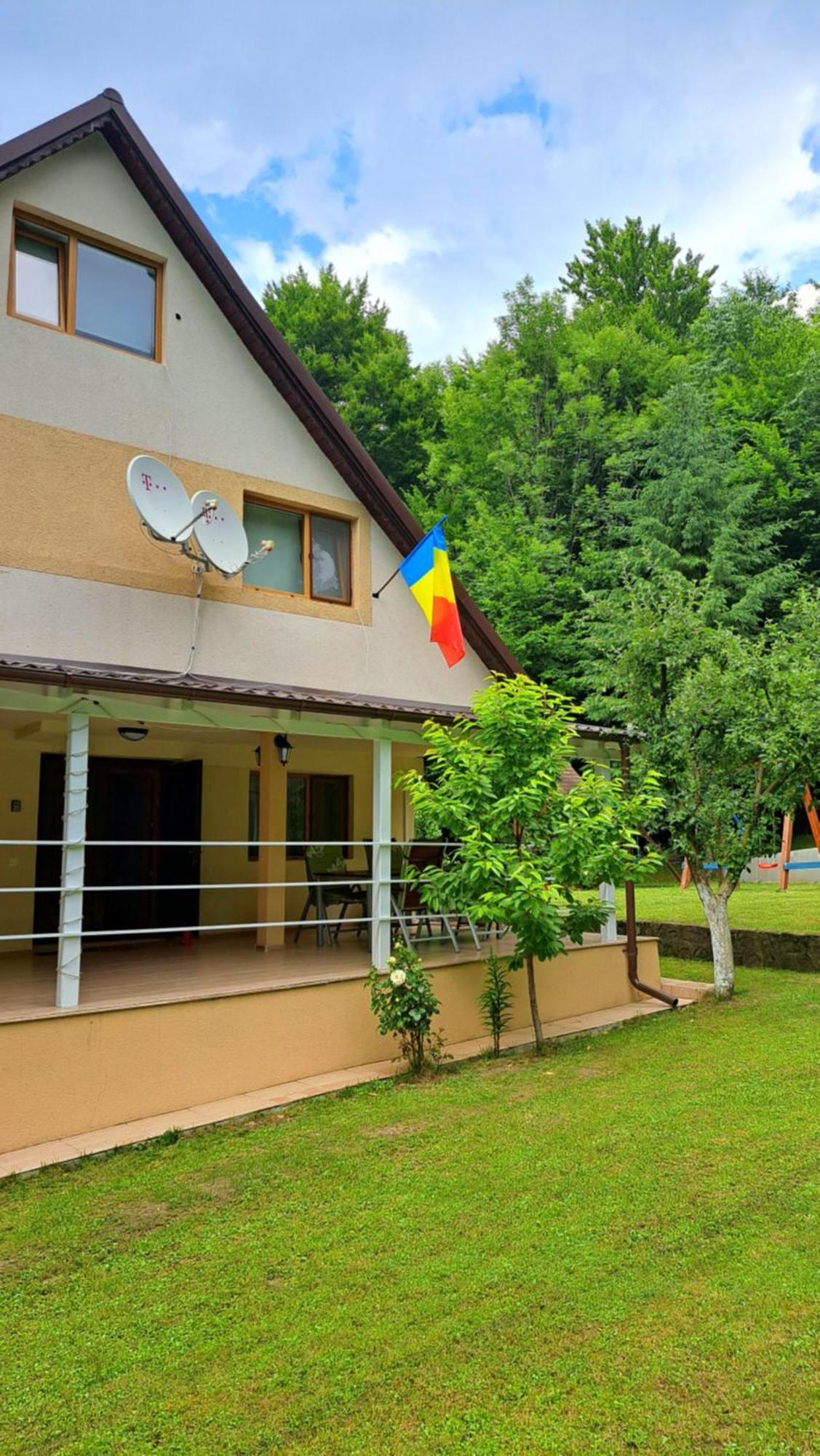 Hotel Casa Aris Lepsa Vrancea Exterior foto