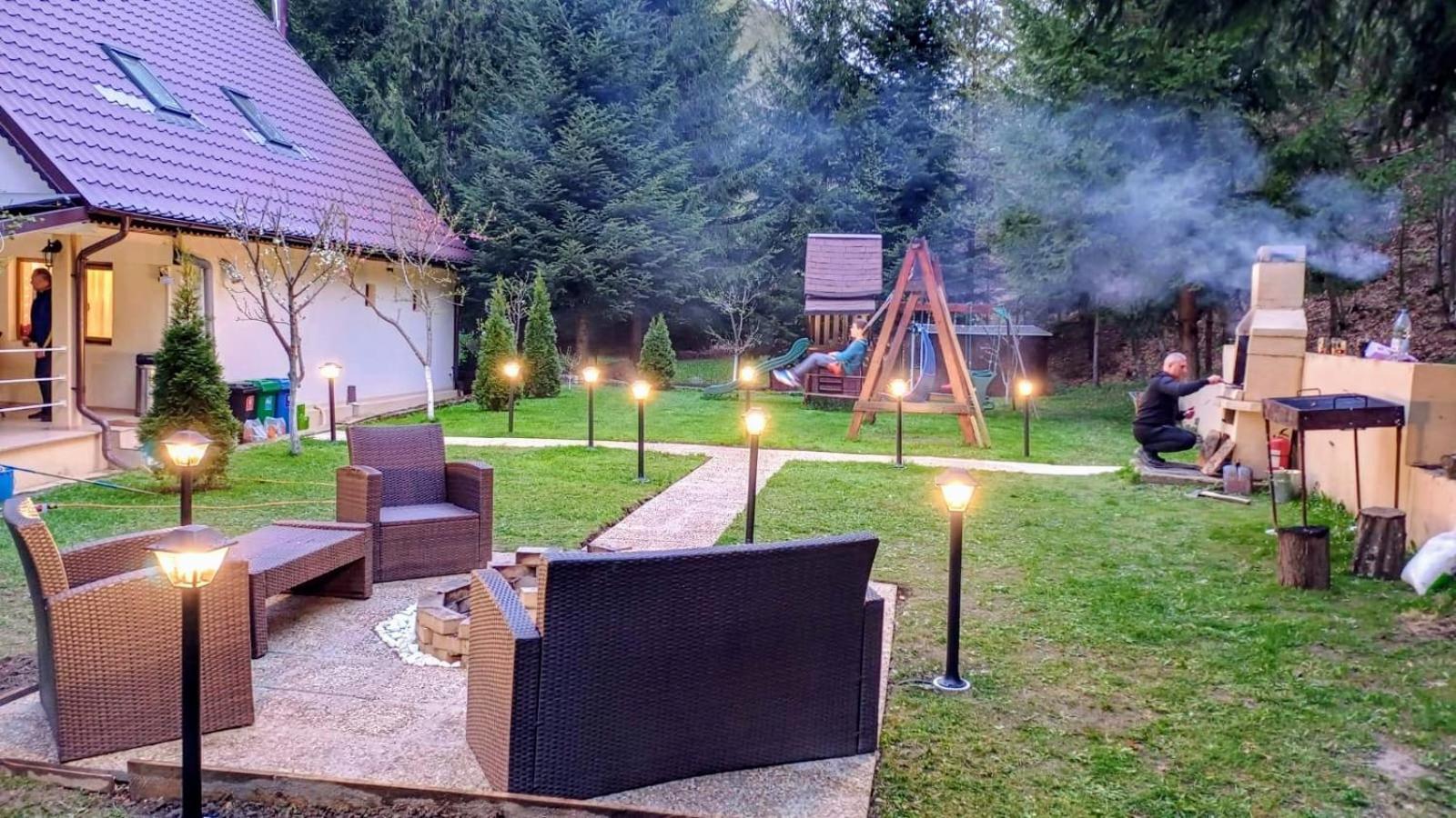 Hotel Casa Aris Lepsa Vrancea Exterior foto